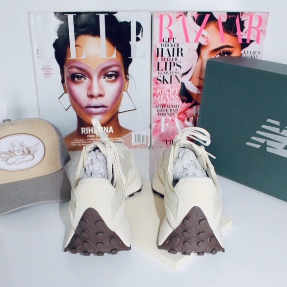 NEW BALANCE 327 Angora Sneaker - Picture 4 of 5